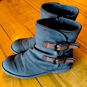 Women’s Not Rated brown booties size 7.5